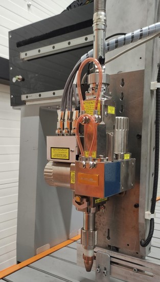 Single mode laser processing station